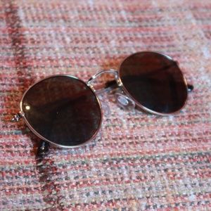 Classic Round Metal and Black Lens Sunglasses